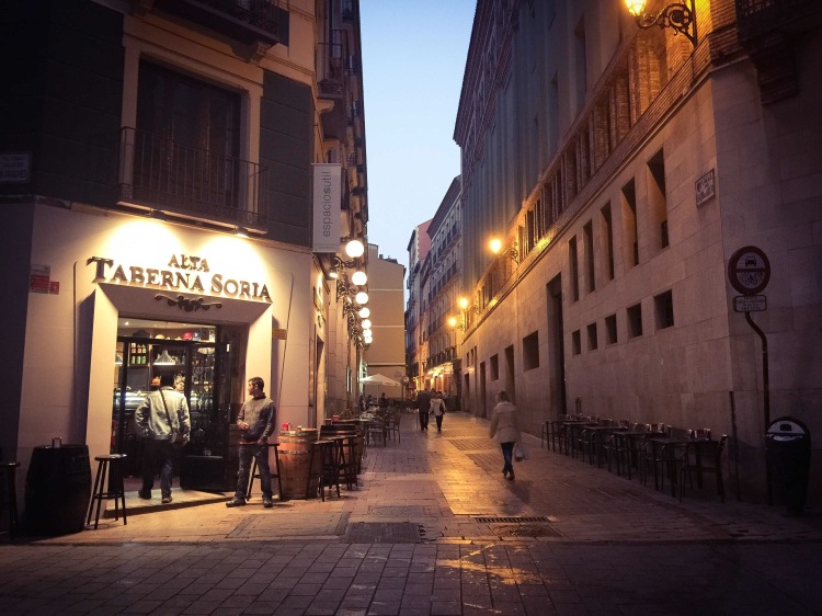 El tubo quartiere tapas bar Zaragoza, Saragozza, Aragona, Spagna.